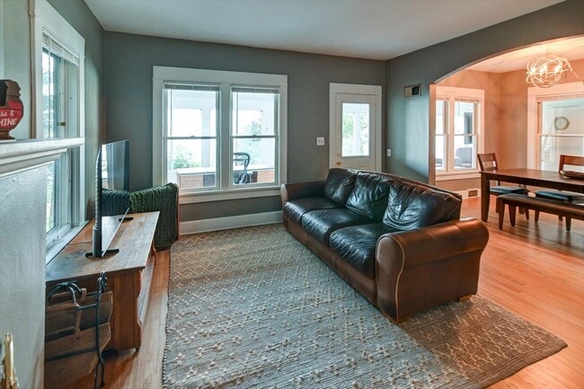 Building Photo - 5026 Lake Mendota Dr