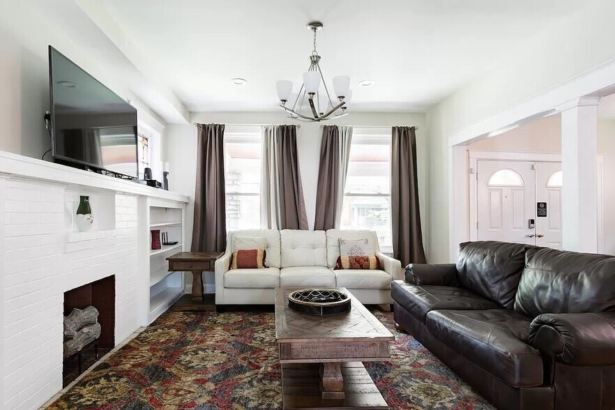 Primary Photo - 6135 Washington Blvd