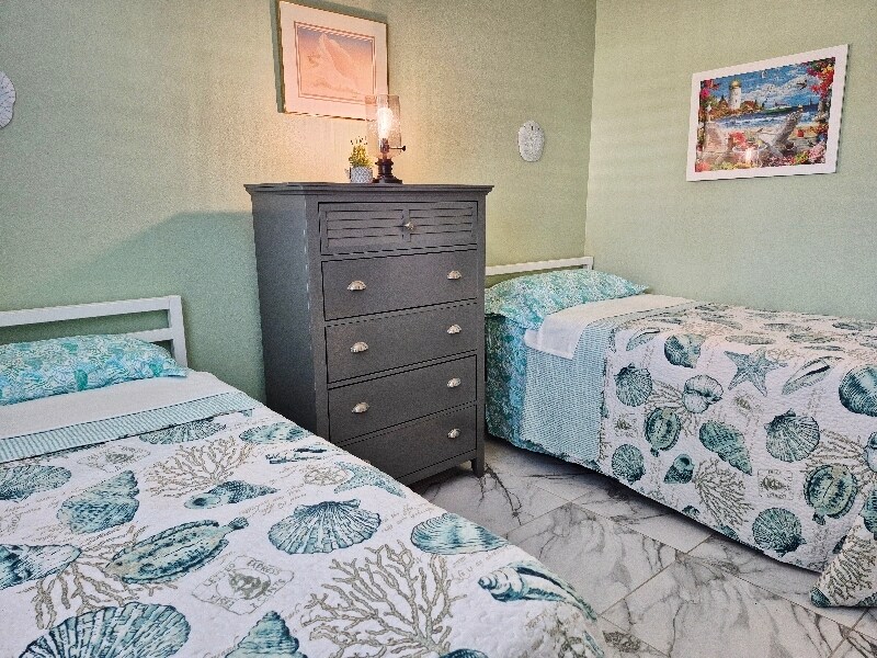 Building Photo - 19505 Quesada Ave