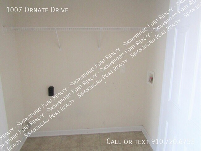 Building Photo - 1007 Ornate Dr