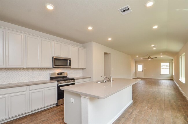 Building Photo - 21622 Calico Bush Trail