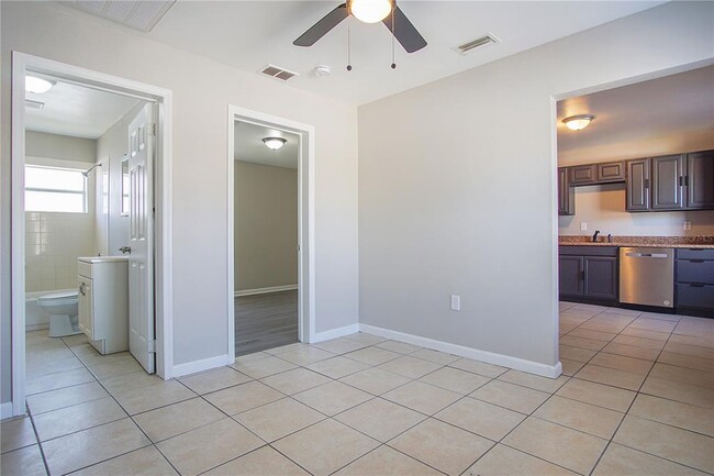 Building Photo - 1205 Ave F