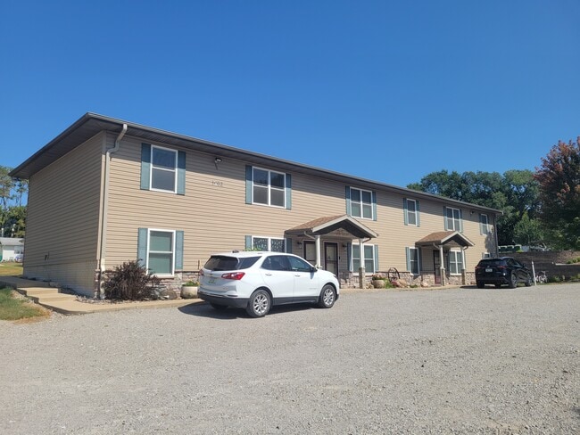 Building Photo - 1002 S Adams Ct