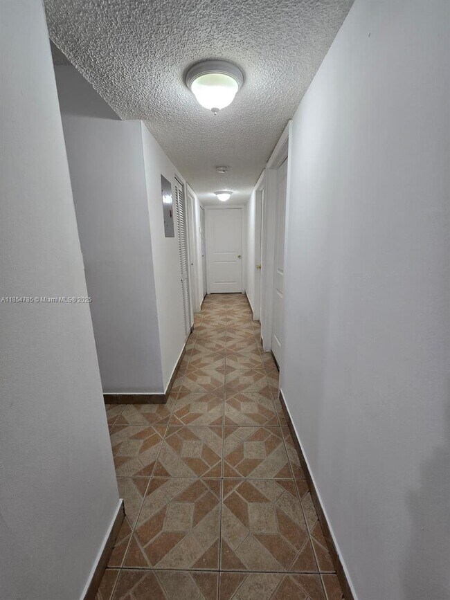 Building Photo - 15620 SW 80th St