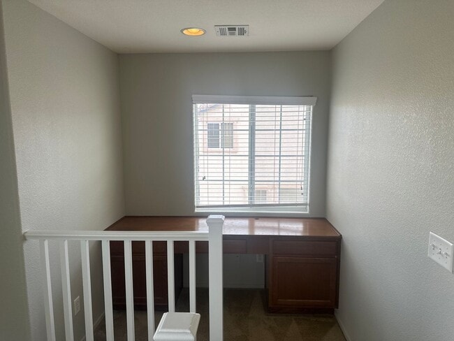 Building Photo - Henderson!!! Community: Cadence!! 4 Bedrooms!!! Bed & Full bath downstairs!! Loft/computer area u...