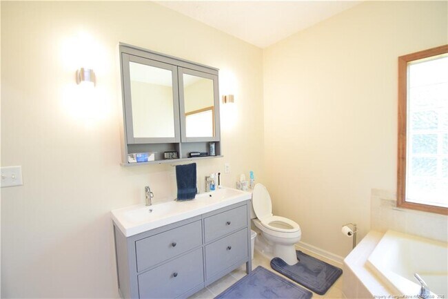 Building Photo - 187 Lakewind Ct