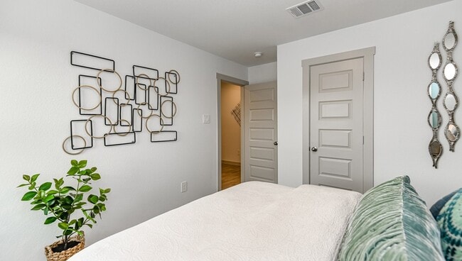 Building Photo - 1106 Briscoe Ct