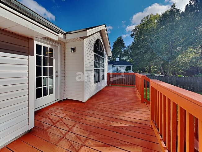 Building Photo - 170 Belle Grove Cir