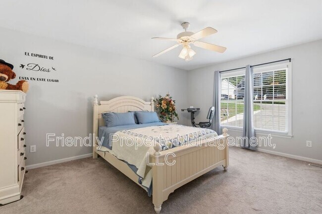 Building Photo - 1608 Rogers Pointe Ln