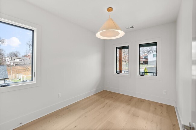 Building Photo - 601 S 9th St