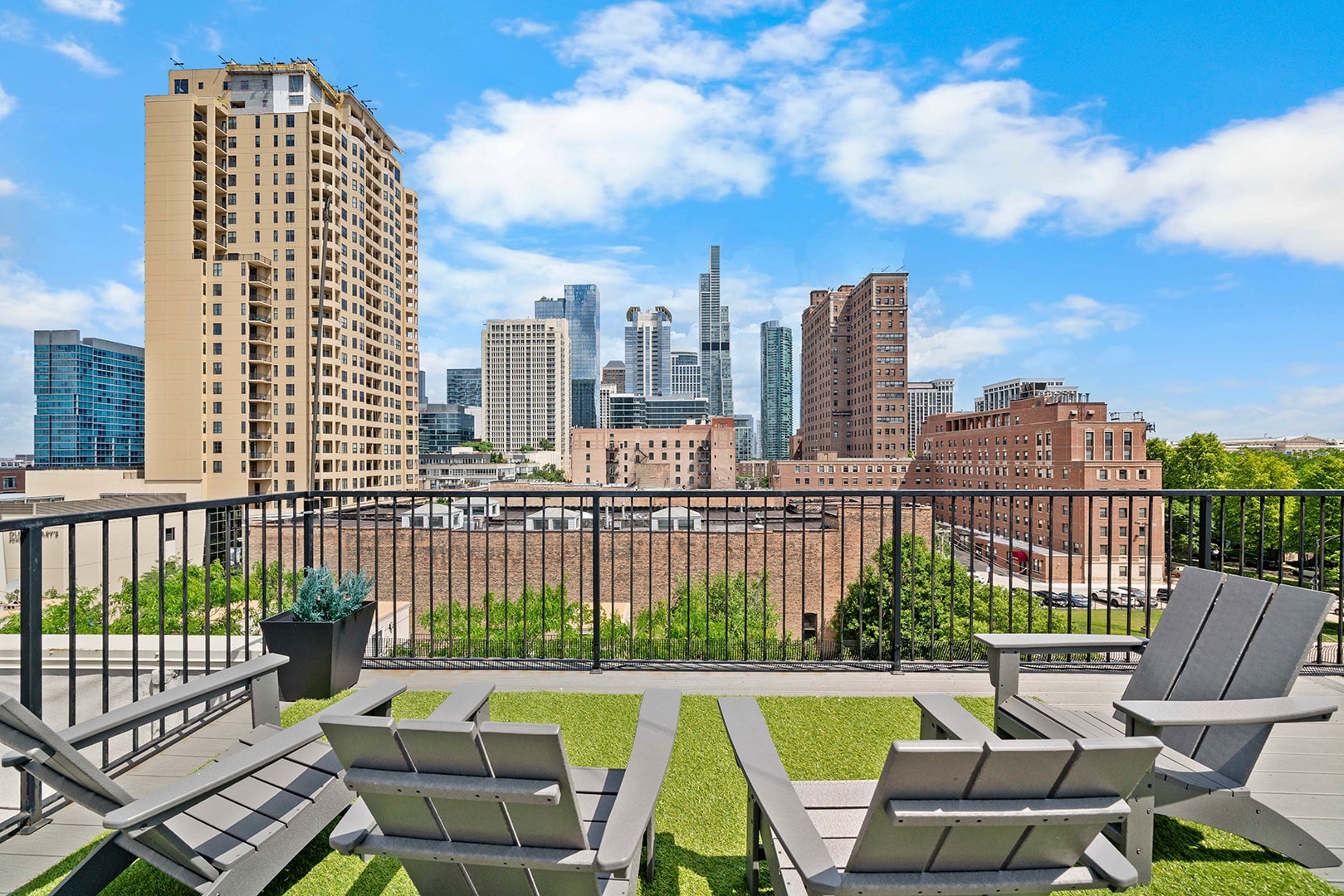 Common Rooftop Deck View 2 - 1525 S Michigan Ave