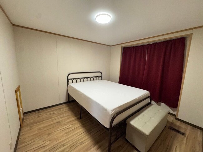 Building Photo - Comfortable 2-Bed, 1-Bath Home in Reed Poi...