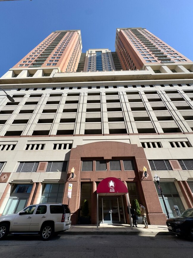 Primary Photo - Spacious 2Beds/2baths Condo in the Heart o...