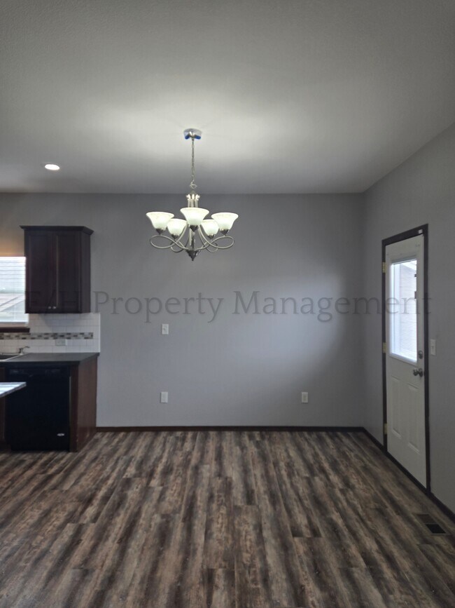Building Photo - 5917 Millsboro St