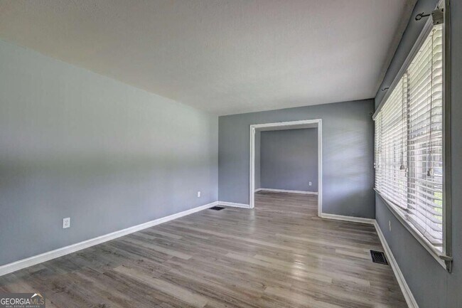 Building Photo - 970 Oglethorpe Ave