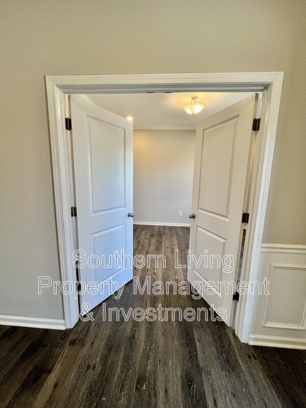 Building Photo - 1006 Creeks Landing Dr
