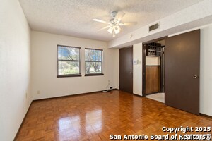 Building Photo - 2676 Woodcrest Dr