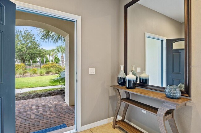 Building Photo - 1905 Majorca Dr