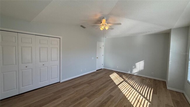 Building Photo - 3342 Covered Bridge Dr W