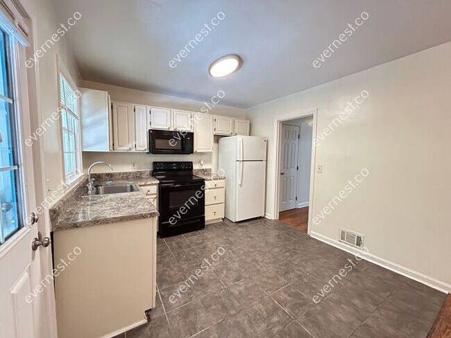 Building Photo - 120 Leathers Cir NW