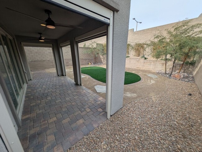 Building Photo - 11816 River Hawk Ave