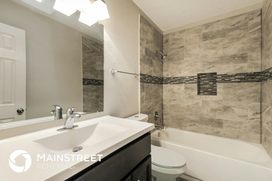 Building Photo - 5520 Creek Valley Dr