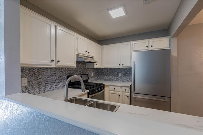 Building Photo - 319 Rawhide Loop