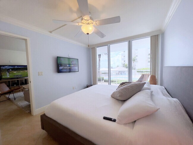 Building Photo - 3546 S Ocean Blvd