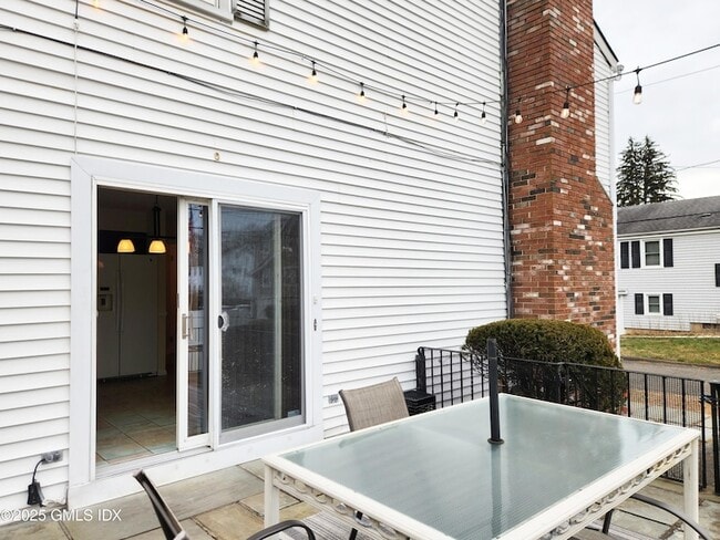 Building Photo - 12 Palmer St