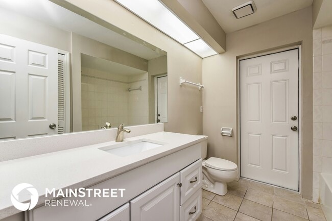 Building Photo - 3304 SW 11th Ct