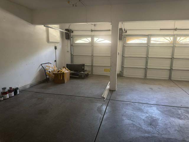 Building Photo - 13884 Oak Tree Ln