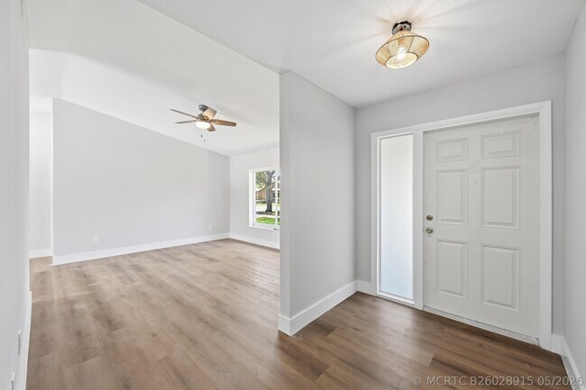 Building Photo - 11991 SW 51st Ct