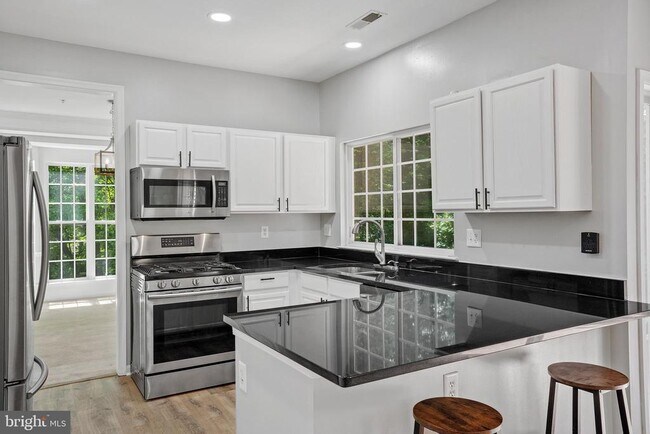 Building Photo - 14606 Donegal Ct