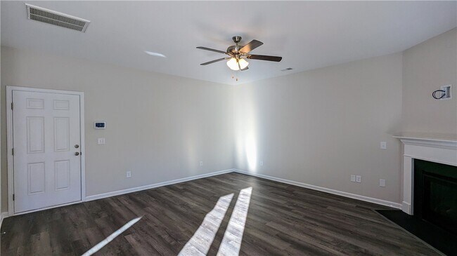 Building Photo - 249 Carvel Trl