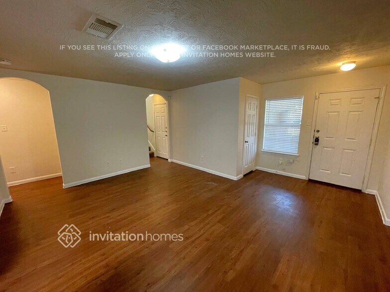 Building Photo - 12030 Gregory Crossing Way