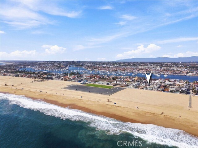 Building Photo - 1228 W Oceanfront