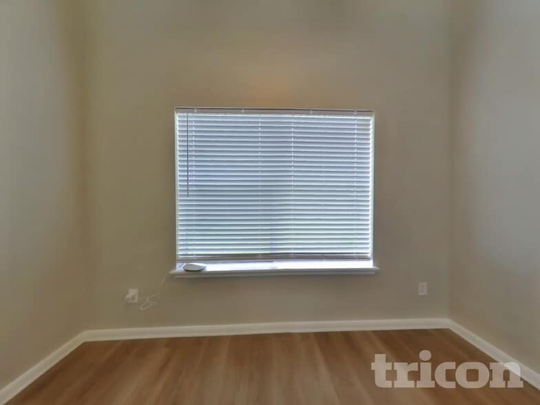 Building Photo - 14907 Englebrook Dr