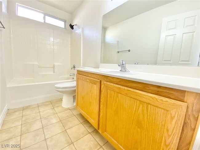 Building Photo - 7320 Laburnum St