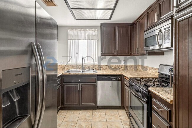 Building Photo - 26854 Claudette St