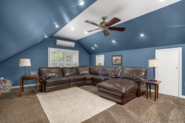 Building Photo - 14279 Eastfield Dr