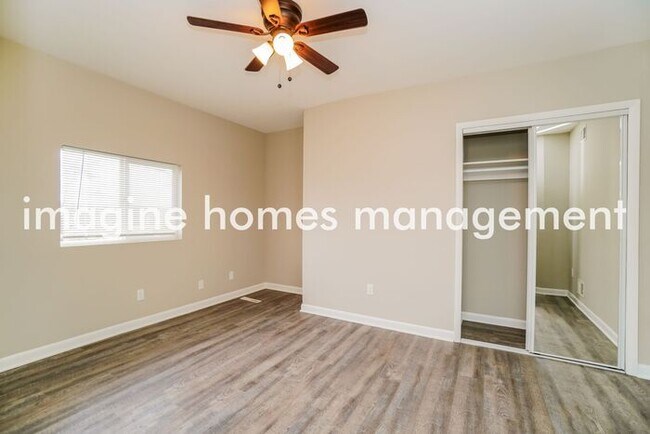 Building Photo - Spacious 3 Bed 2 Bath in McKees Rocks