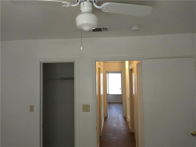 Building Photo - 1027 Sagewood Trail