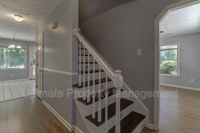 Building Photo - 4614 Masonboro Loop Rd