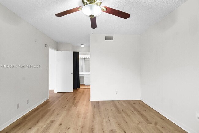 Building Photo - 10501 W Broward Blvd