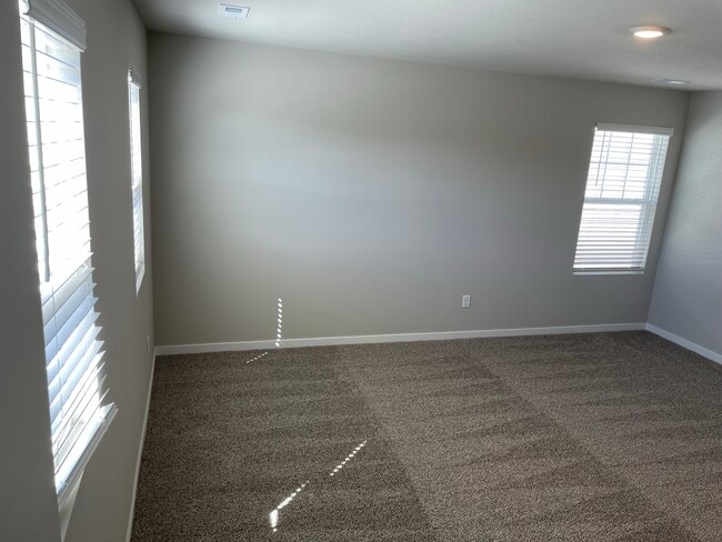 Building Photo - 2302 SW Plaza Pkwy