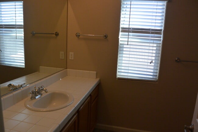 Building Photo - Beautiful two story home in the desirable Shannon Ranch Community.