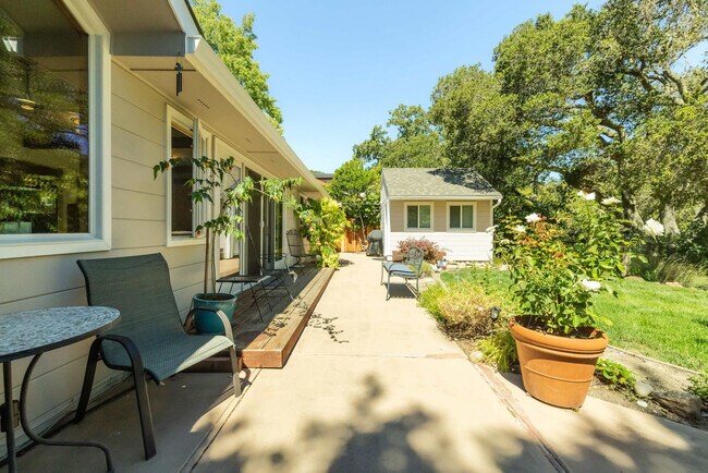 Building Photo - 611 Rheem Blvd