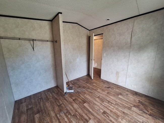 Building Photo - 1134 Kelly Dr