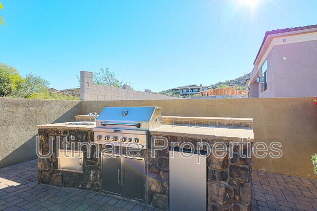 Building Photo - 28995 N 71st Ave