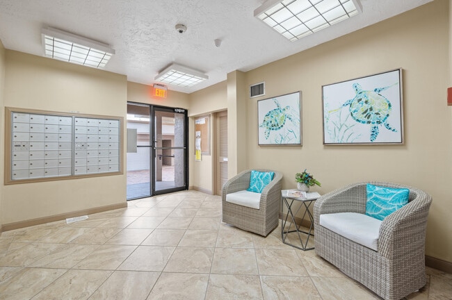 Building Photo - 995 N Hwy A1A